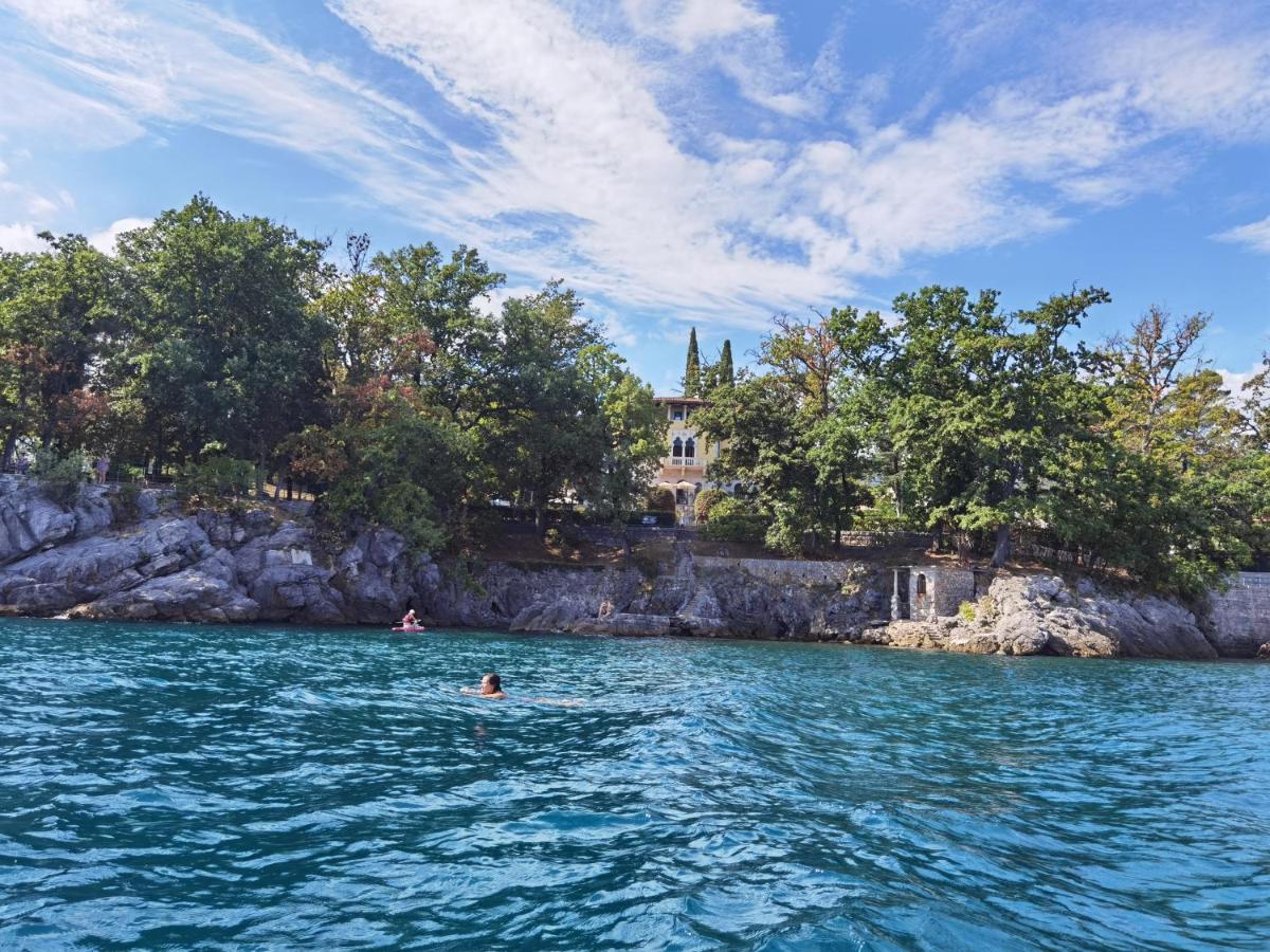 Hotel Villa Astra Lovran Dış mekan fotoğraf