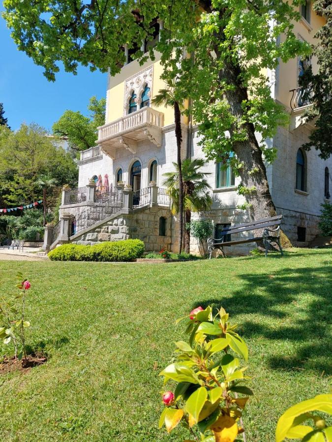 Hotel Villa Astra Lovran Dış mekan fotoğraf