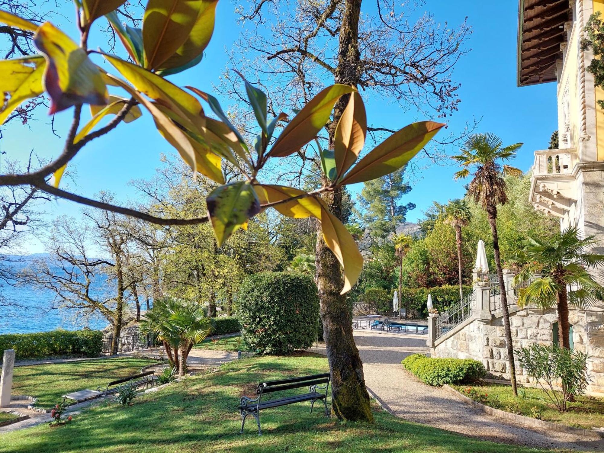 Hotel Villa Astra Lovran Dış mekan fotoğraf