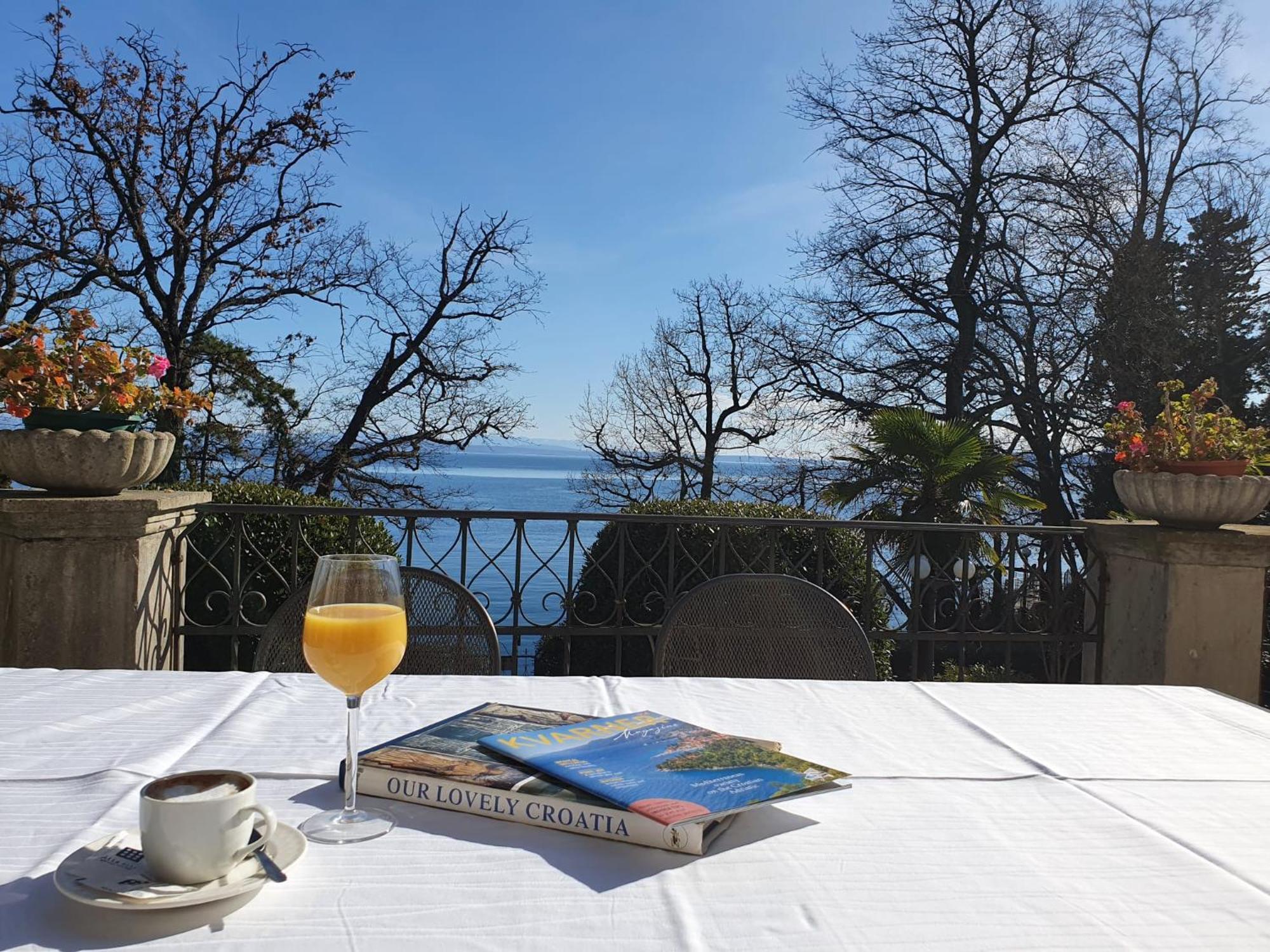 Hotel Villa Astra Lovran Dış mekan fotoğraf