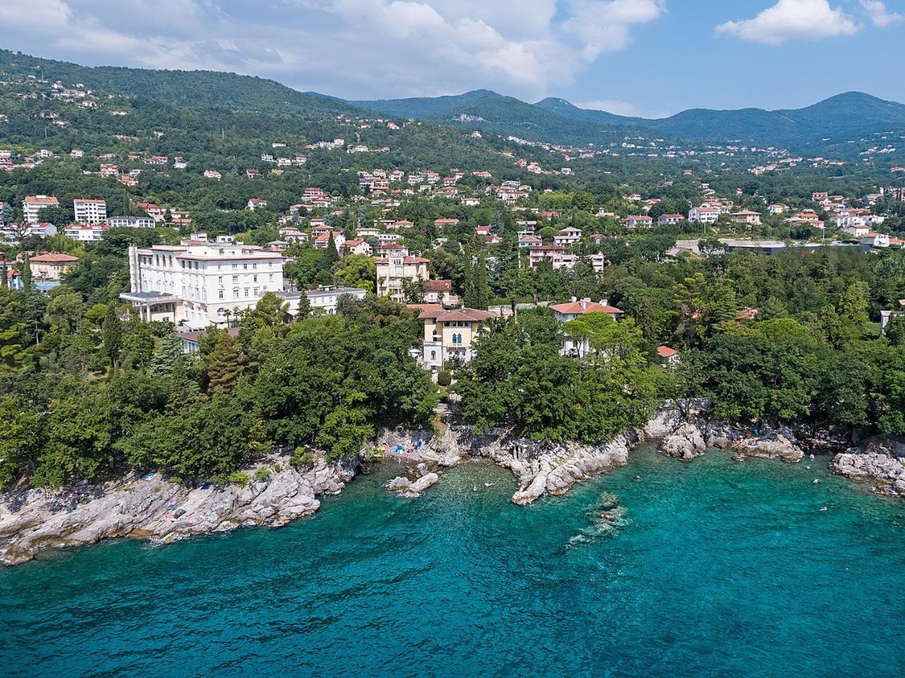 Hotel Villa Astra Lovran Dış mekan fotoğraf